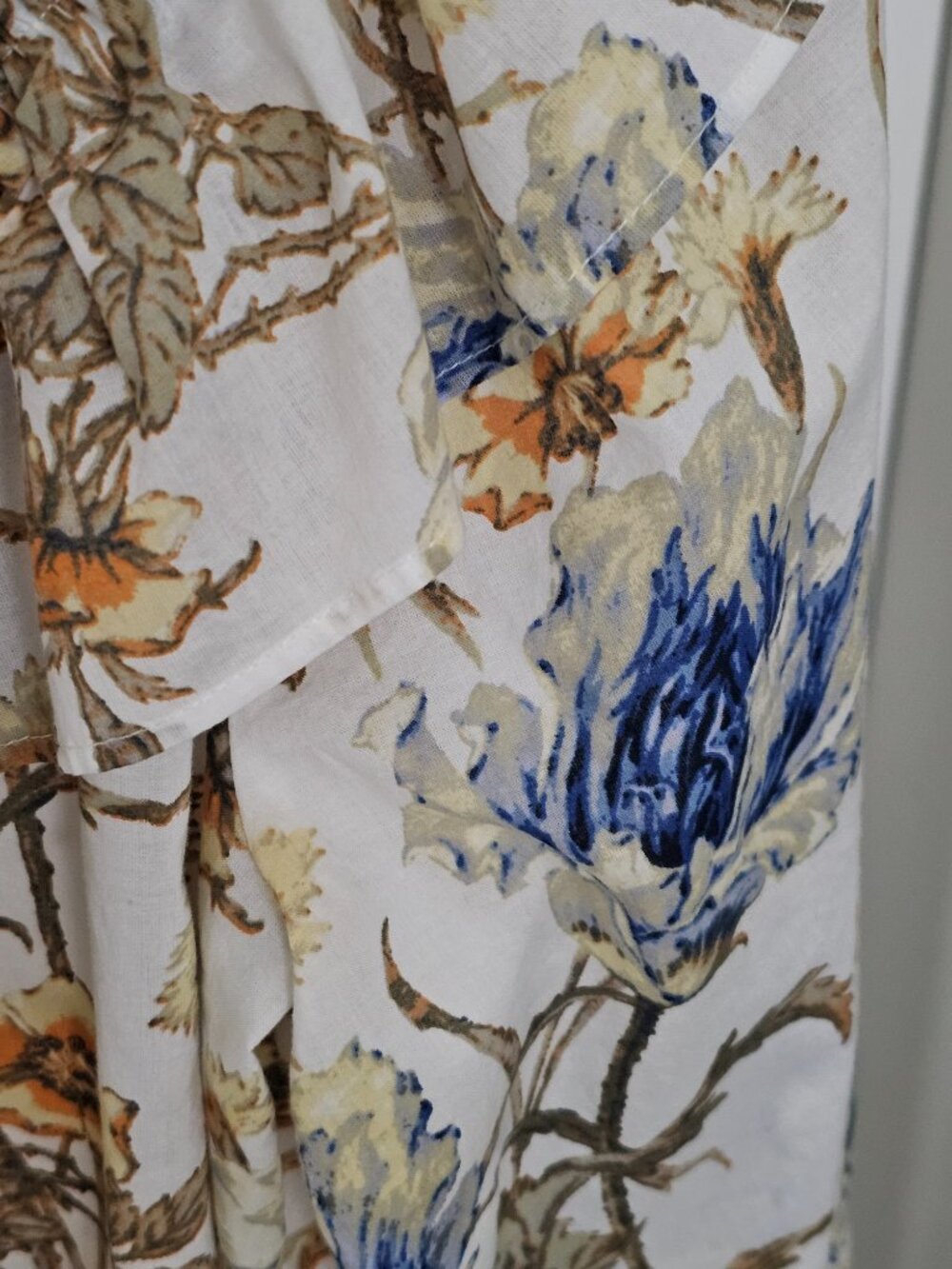 Beautiful Spring Blouse - Picture 3 of 6